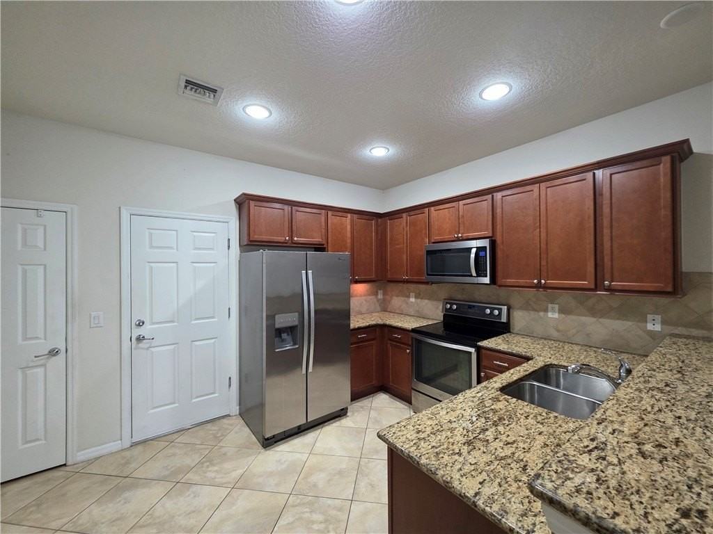 1069 Normandie Way - Photo 3 of 19