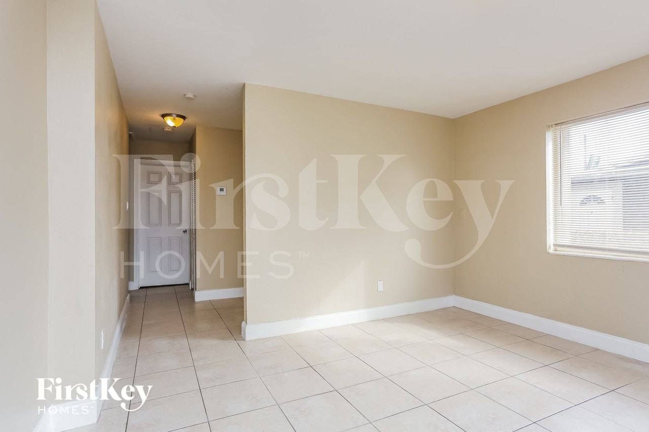 4030 Nwter - Photo 3 of 15