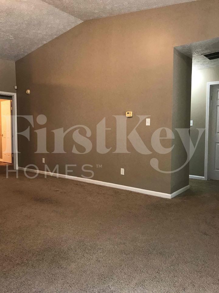 3961 Bonn Dr - Photo 7 of 15