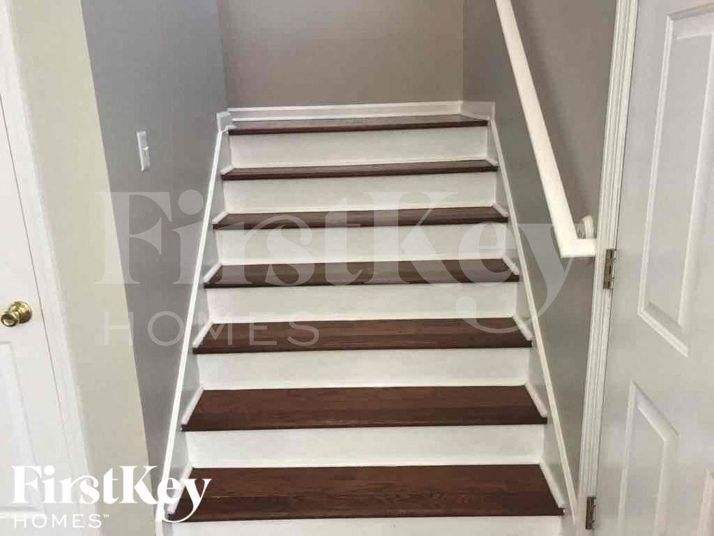 338 Breeze Mdw - Photo 5 of 16