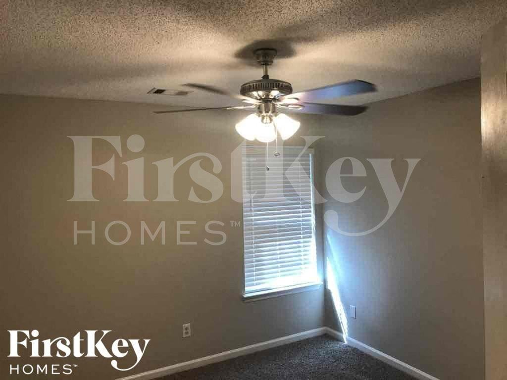 338 Breeze Mdw - Photo 7 of 16