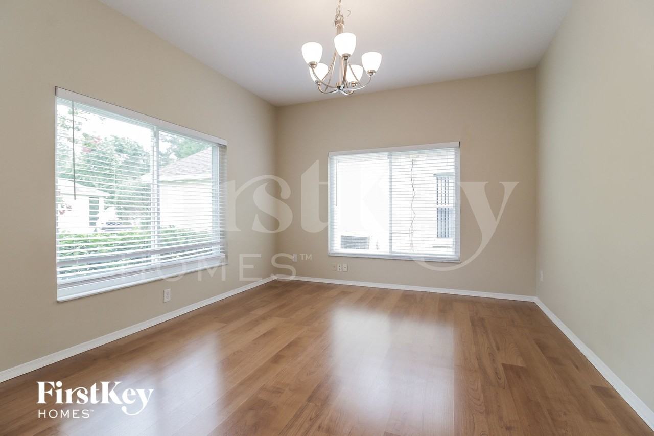 3001 Cedar Glen Pl - Photo 3 of 15