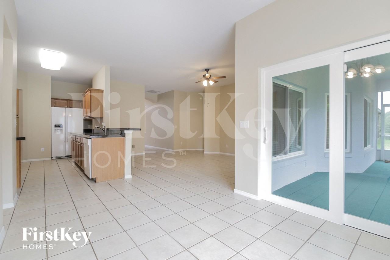 3001 Cedar Glen Pl - Photo 4 of 15