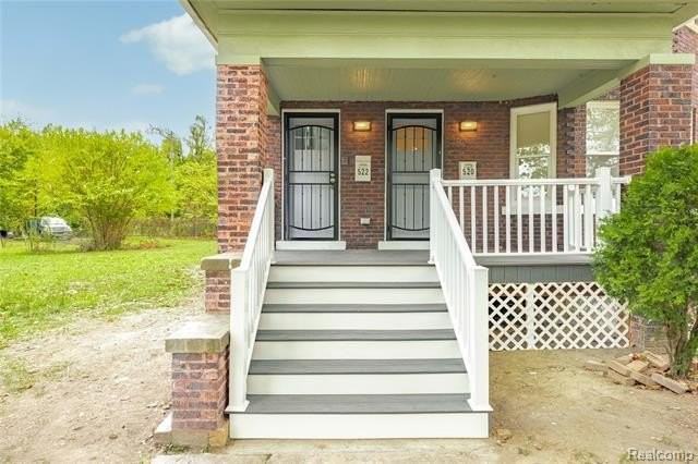 522 Smith St - Photo 5 of 50