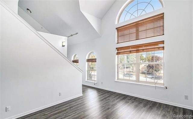 3274 Camden Dr - Photo 3 of 18