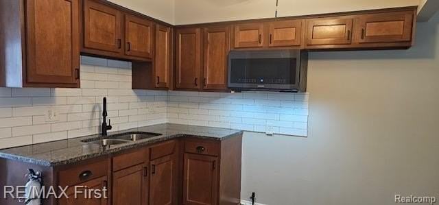 829 Montie Rd - Photo 4 of 12