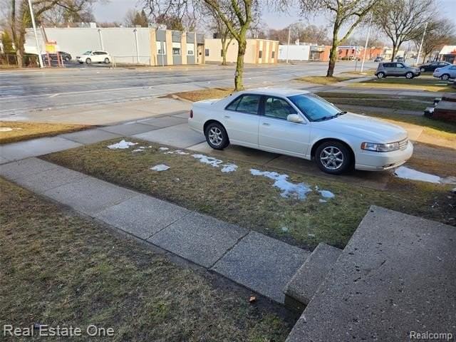 8741 W 9 Mile Rd - Photo 3 of 19