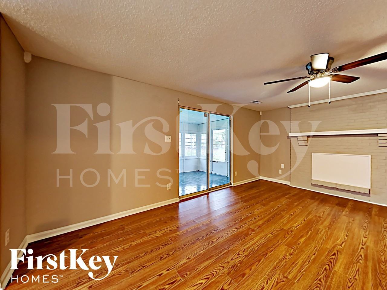 1940 Winsted Ct - Photo 5 of 17