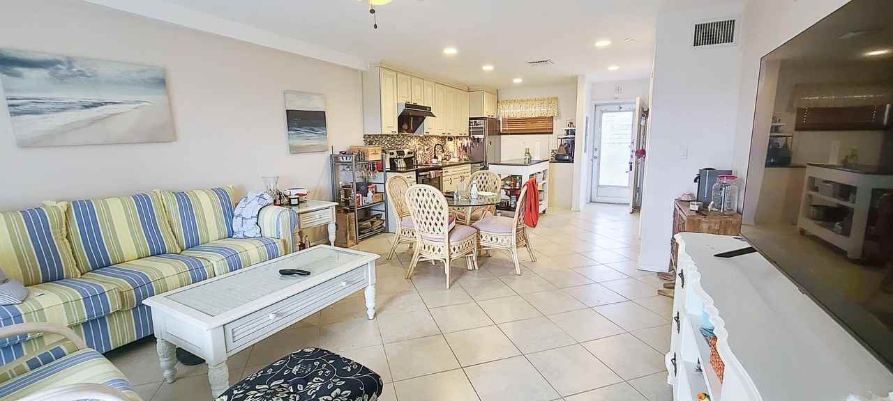 2724 Garden Dr S #310 - Photo 3 of 13