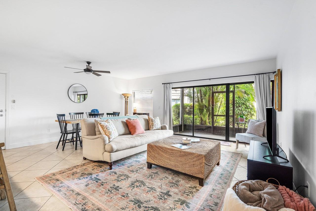 11863 Wimbledon Cir #413 - Photo 7 of 24