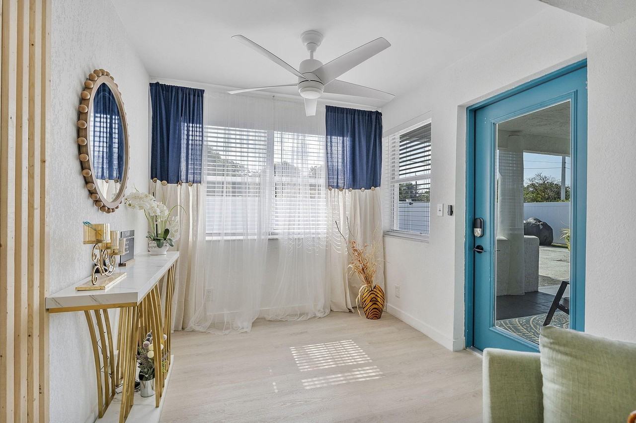 2629 Sw 9th St #2 - Photo 4 of 39