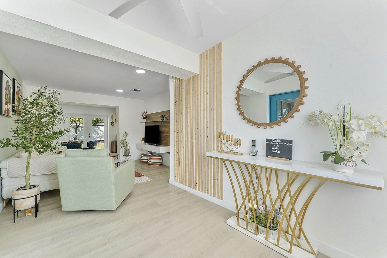 2629 Sw 9th St #2 - Photo 5 of 39