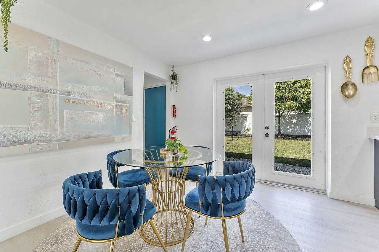 2629 Sw 9th St #2 - Photo 7 of 39