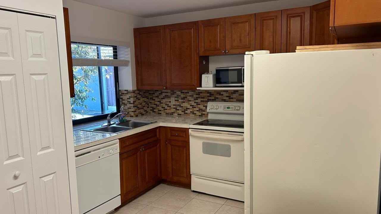 761 Park Ave #B1 - Photo 6 of 15