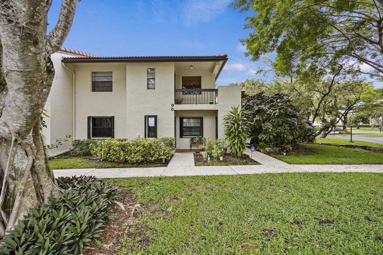 21691 Tall Palm Cir #3C