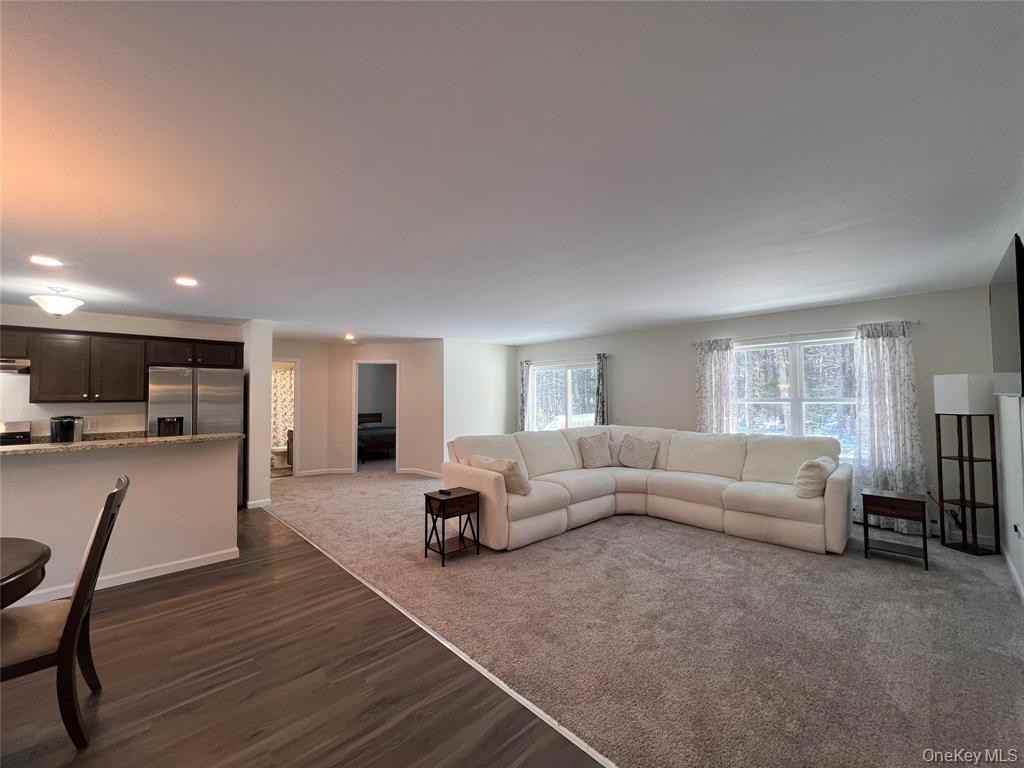 26 Summit Dr - Photo 3 of 31