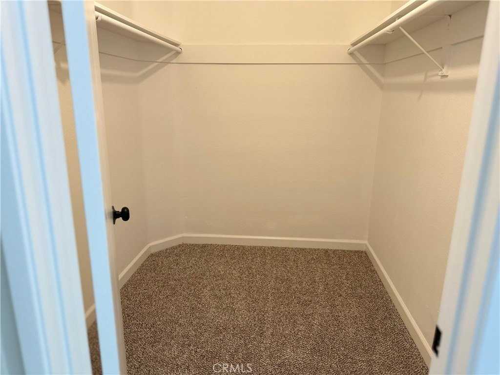 3351 Lincoln St - Photo 6 of 10