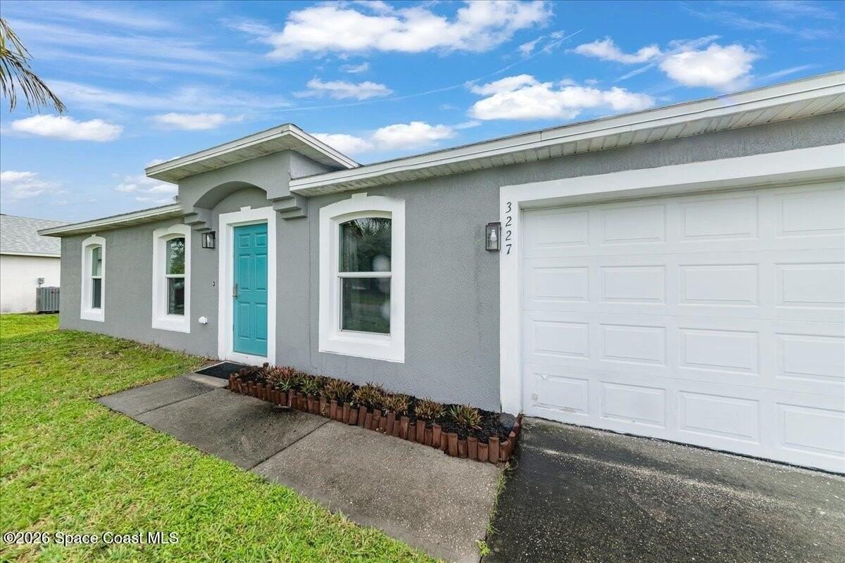 3227 Warsaw Ave Se - Photo 4 of 29