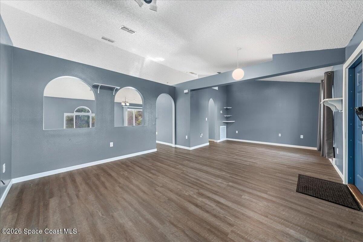 3227 Warsaw Ave Se - Photo 7 of 29