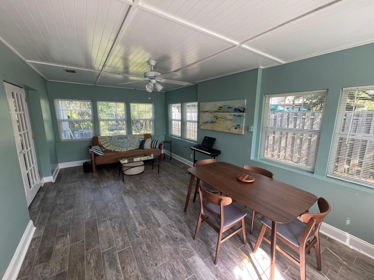 250 Tropic Way - Photo 7 of 16