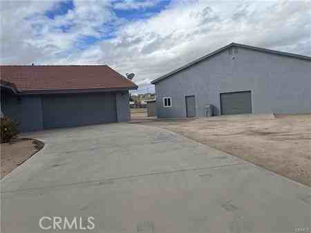 6818 Kittyhawk Ave - Photo 2 of 14