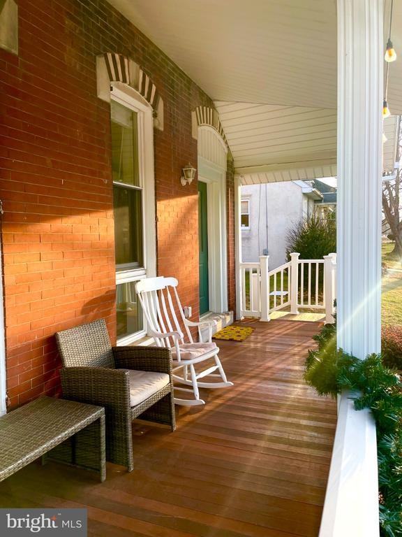 326 Walnut St ##2 - Photo 2 of 18
