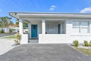 2629 Sw 9th St ##2 - Photo 3 of 39