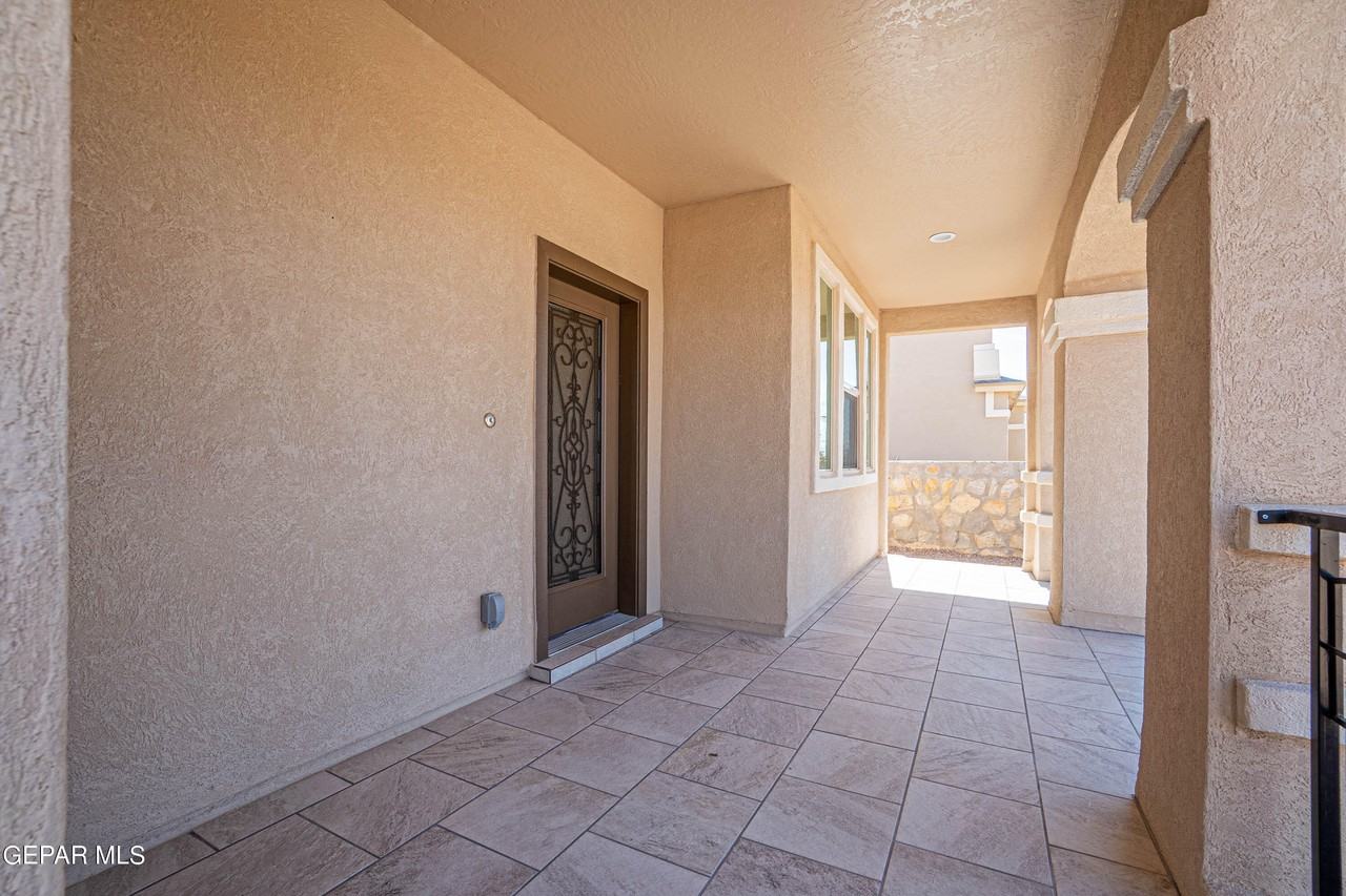 4828 Ruben Soto Dr - Photo 3 of 32