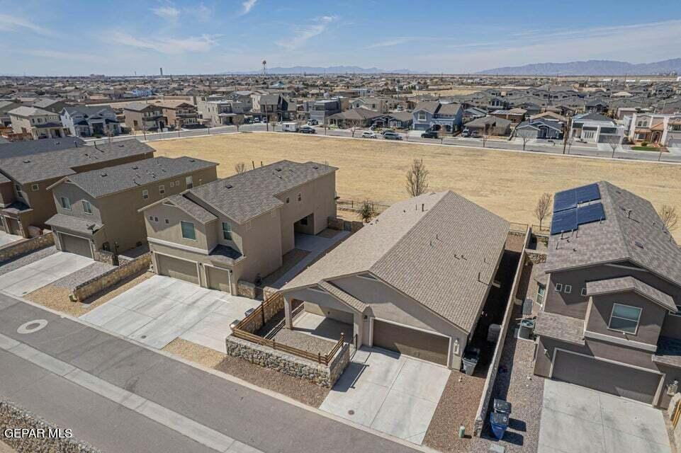 4828 Ruben Soto Dr - Photo 7 of 32