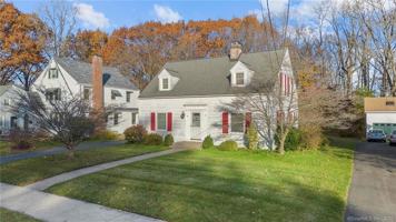 featured image of 87 Sylvan Rd