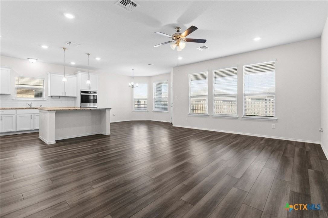 309 Paddock Ln - Photo 7 of 40