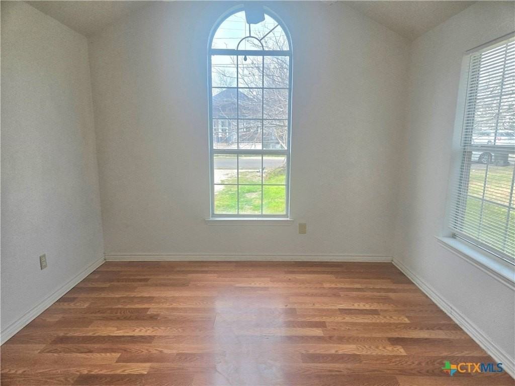 819 S 16th St - Photo 3 of 7