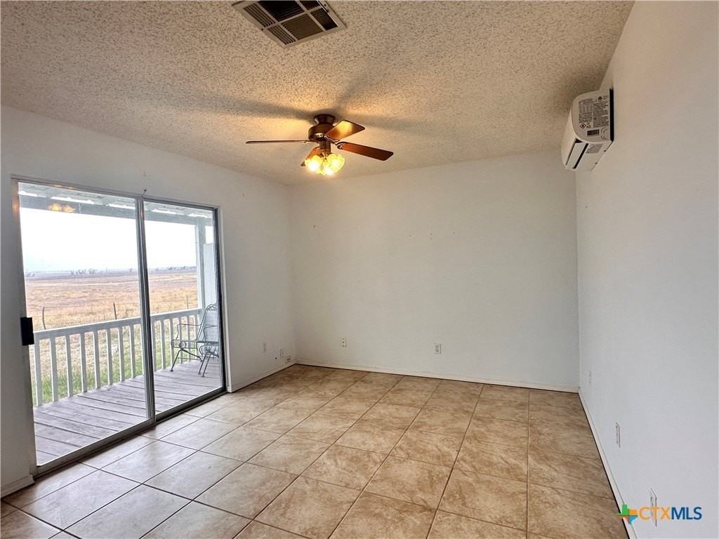 158 Stockmen Ln - Photo 4 of 20