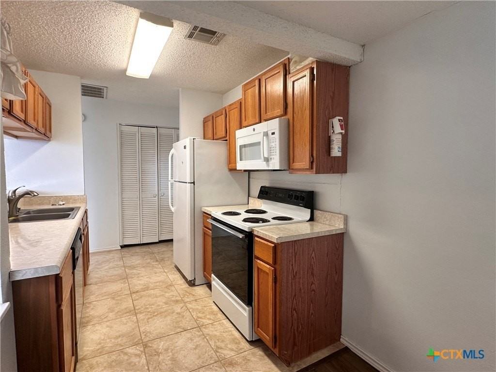 158 Stockmen Ln - Photo 7 of 20