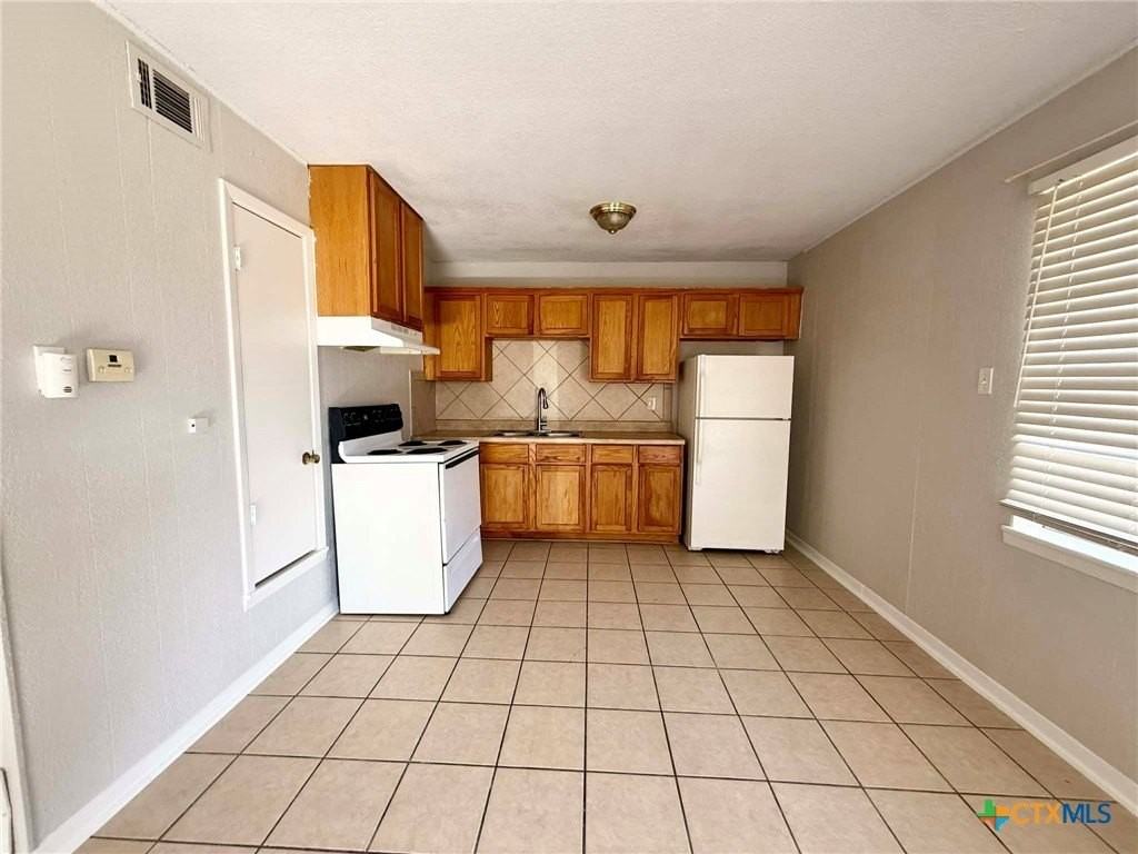 1805 N W S Young Dr - Photo 7 of 16