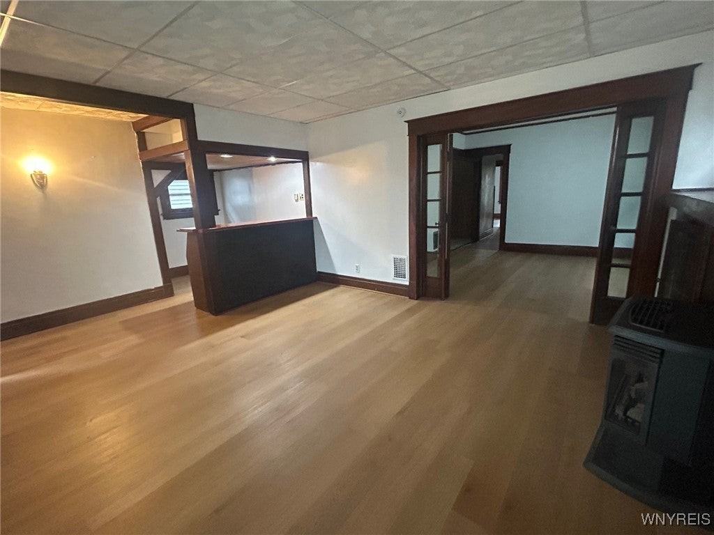 528 Ontario St - Photo 3 of 11