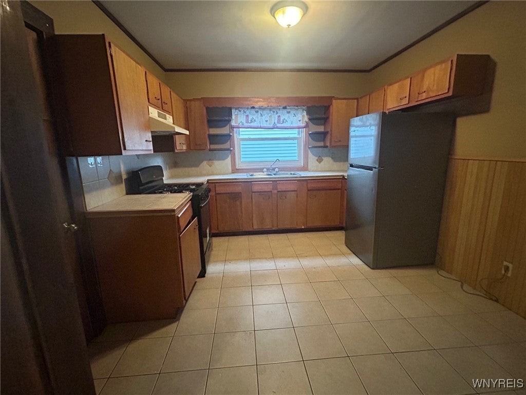 528 Ontario St - Photo 4 of 11