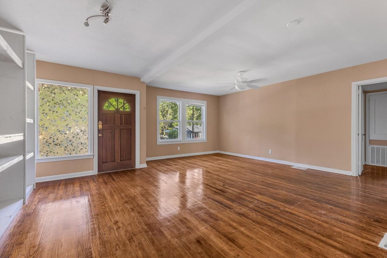 1212 Carraway St - Photo 3 of 22