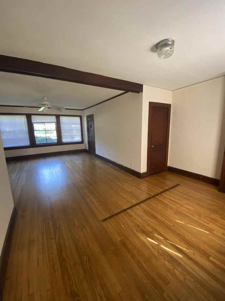 545 E Park Ave Apt 1 #1 - Photo 4 of 15