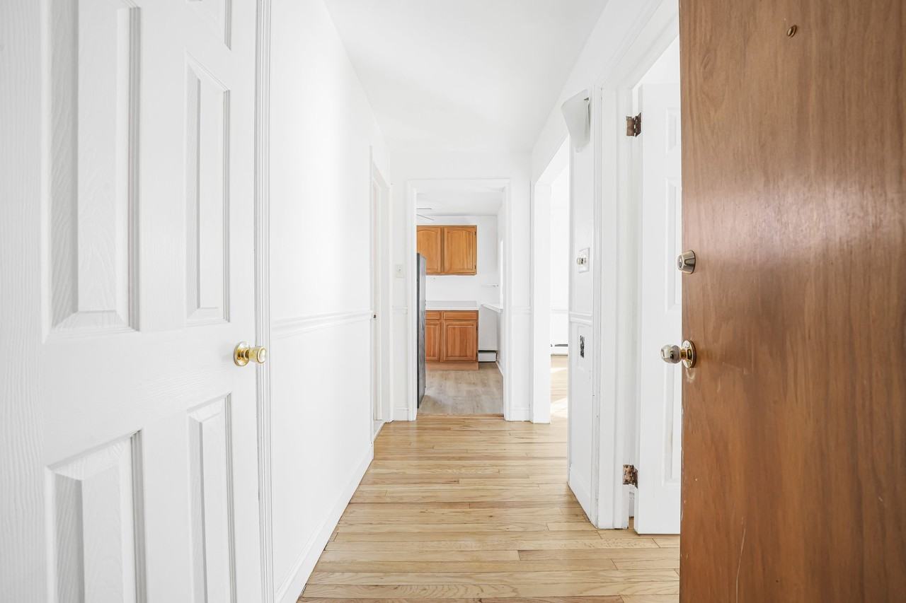 213 Park Ave Apt 7 - Photo 3 of 15