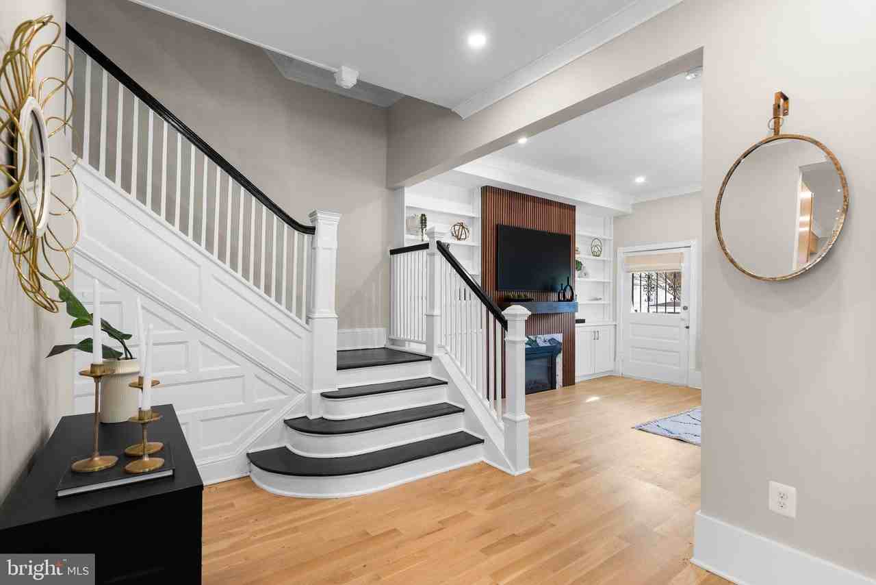 1616 Kilbourne Pl Nw - Photo 2 of 50