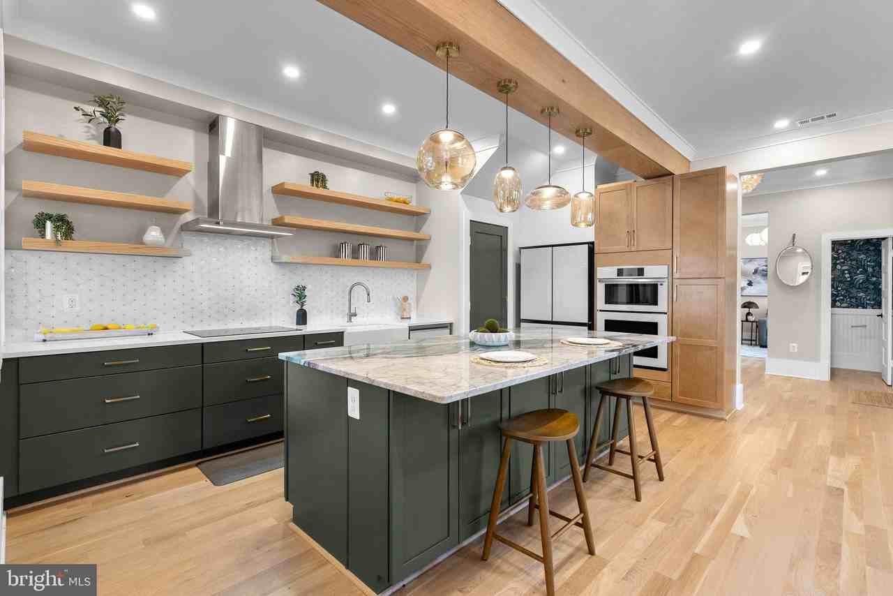 1616 Kilbourne Pl Nw - Photo 7 of 50