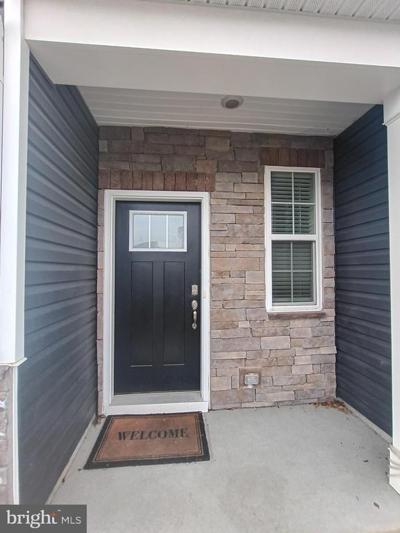 25 Elliot Ln - Photo 2 of 14