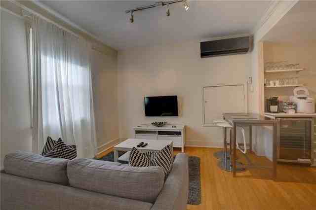 4532 Magazine St ##A - Photo 6 of 11