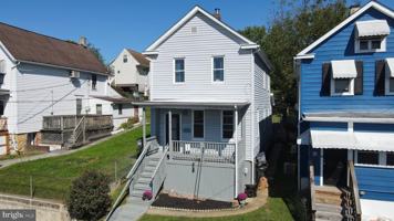 featured image of 13 E C St