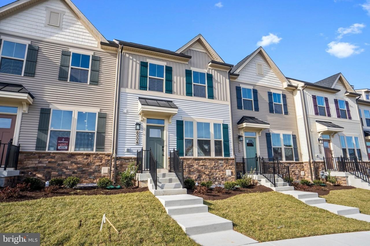 6004 Stoneroller St - Photo 3 of 37