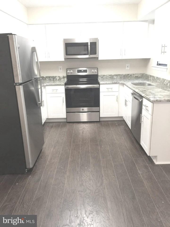 5324 King Charles Way - Photo 2 of 14