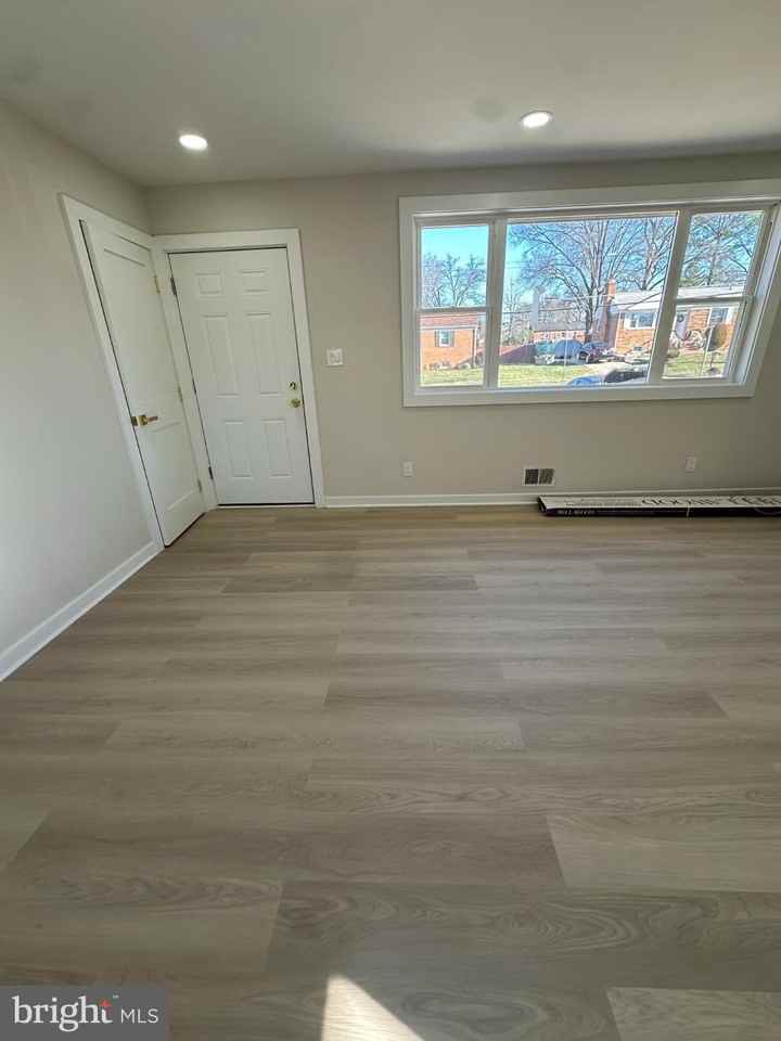 7103 Loch Raven Rd - Photo 2 of 14