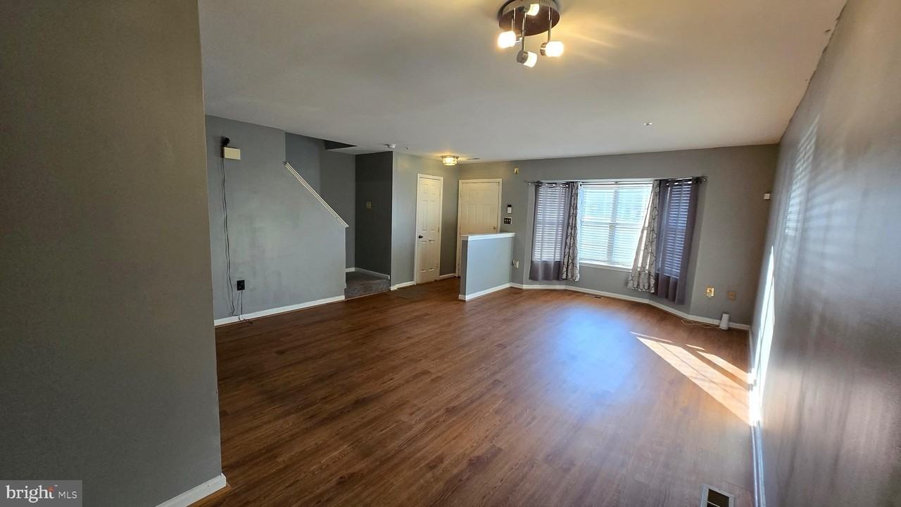 6565 Ronald Rd - Photo 4 of 20