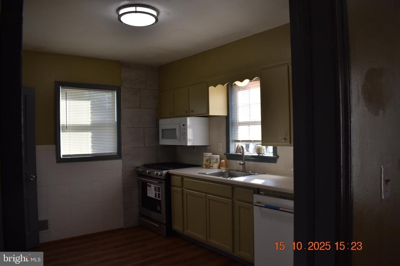 3425 Rutgers St - Photo 5 of 10